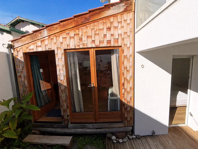 appartement T2 biarritz extÃ©rieur cabanon face golfstone immobilier.jpeg